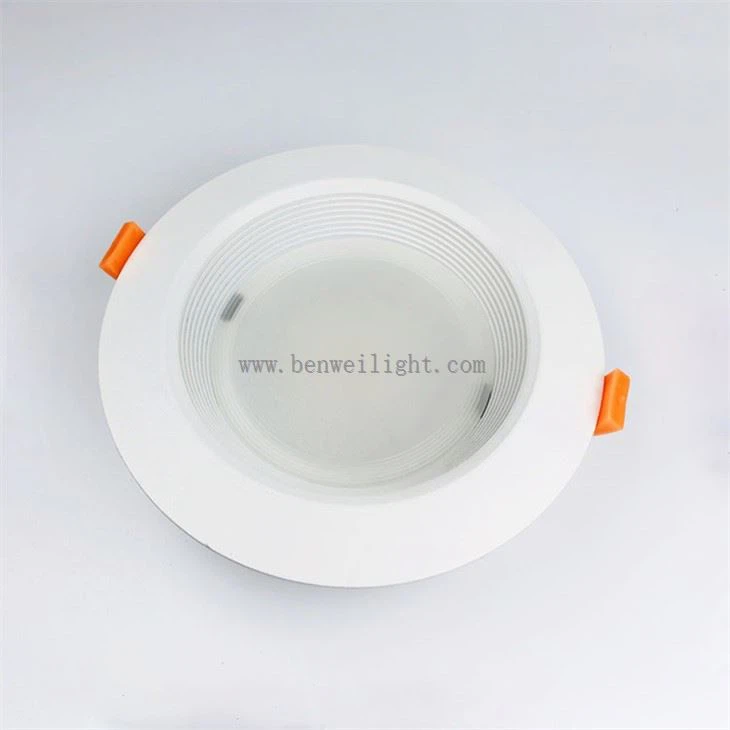 Downlight LED recortado de 150 mm 95ra