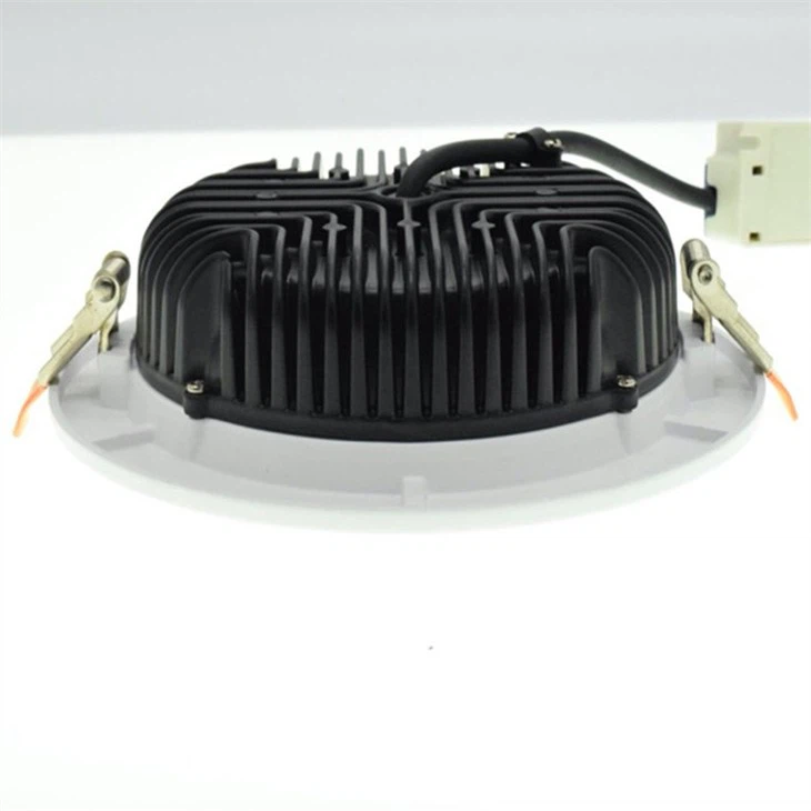 Luces apagadas en el dormitorio