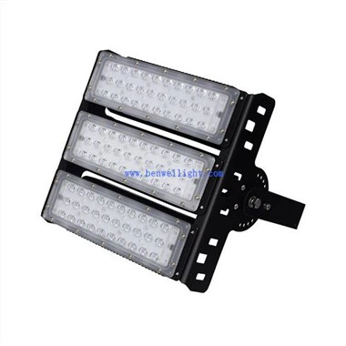 Luz comercial para canchas y canchas deportivas