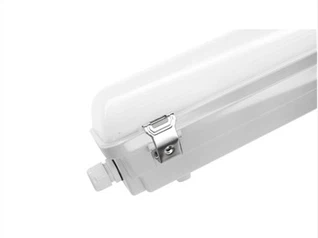 Tubo de luz LED Triproof de 8 pies
