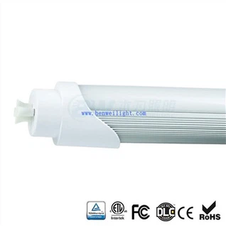 Luces hacia arriba al aire libre