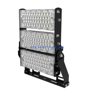 Estadio de fútbol con luces