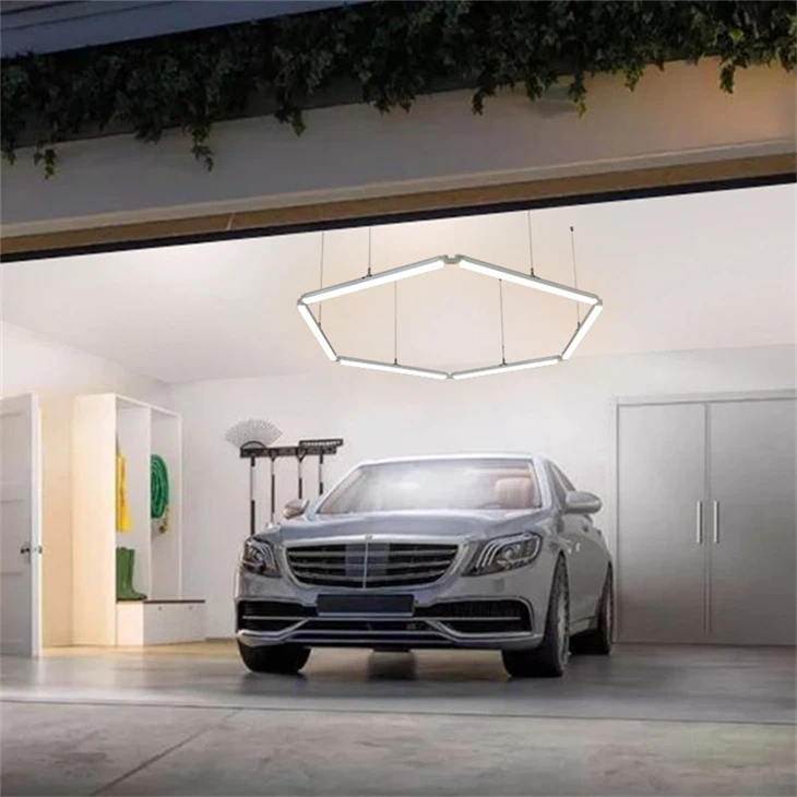 Luz de techo LED hexagonal - 110V-277V para salas de exposición de automóviles y espacios industriales