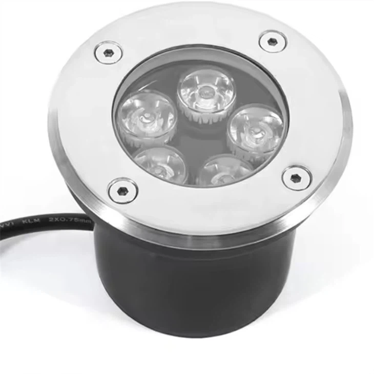 Luz LED empotrada en el suelo para jardín