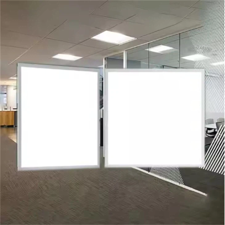 Luces de panel LED empotradas en el techo