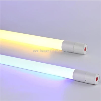 Tubo resistente a la intemperie T8 RGBW IP65