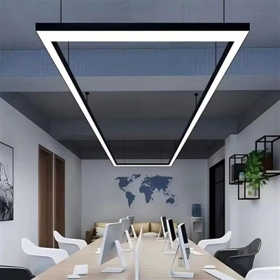LED de 3000K, 32W máx. Watt de luminaria, 4000 lm, 125 lm/W lúmenes por vatio