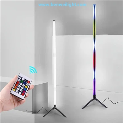 Lámpara de pie de esquina RGB para iluminación ambiental de dormitorios y salas de juegos