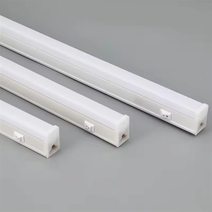 Lámpara de tubo LED integrada conectable T5 con interruptor
